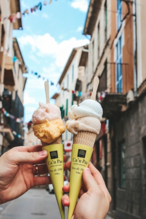 Hotel & Food Content